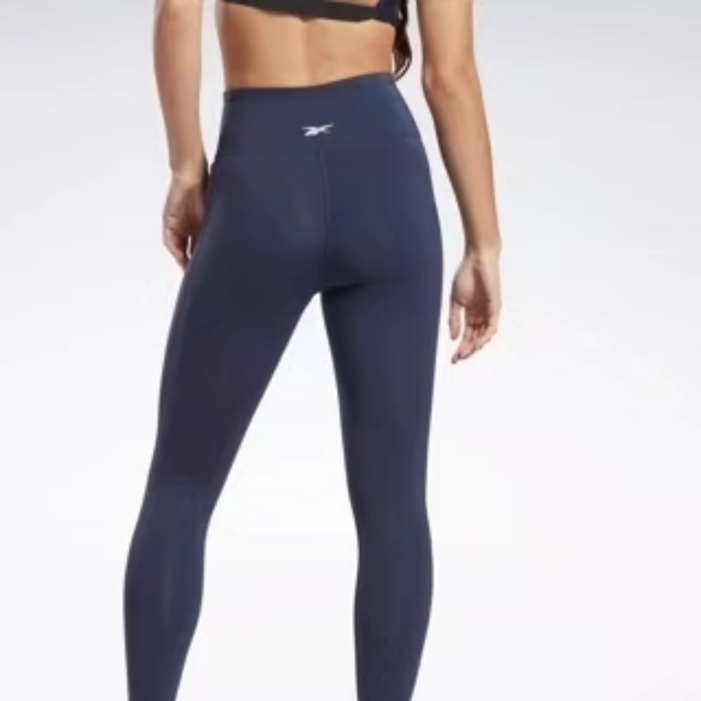 Vector Reebok Set - image 3